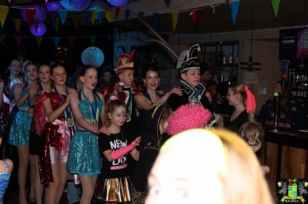 ../Images/Jeugddisco Glow in the Dark 036.jpg